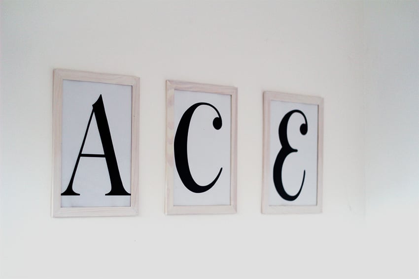 White-washed-picture-frames-ace